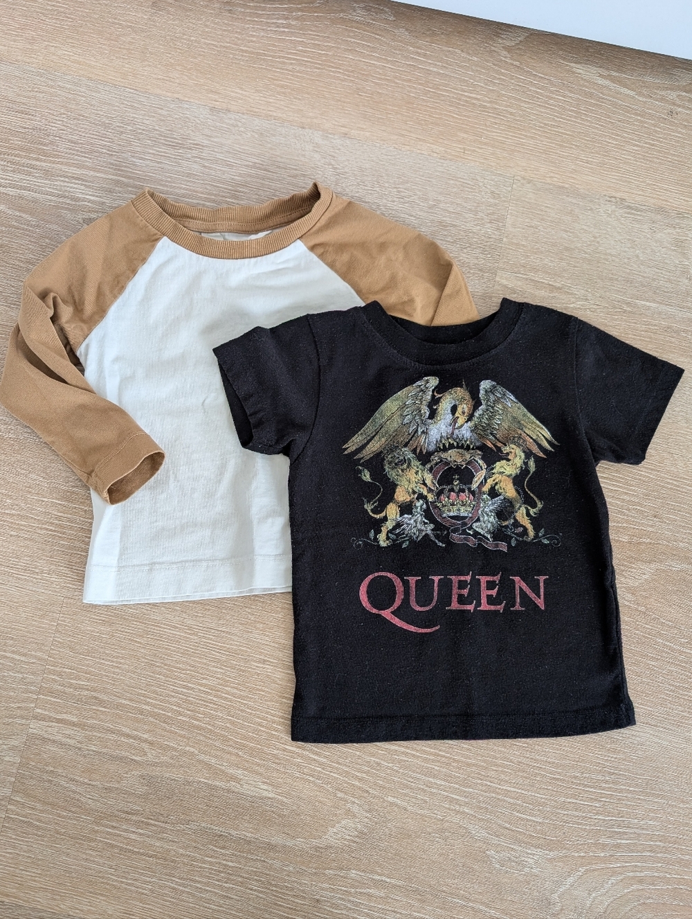 ✨4 for 12 Bundle – Queen Graphic Tee + H&M Baseball Tee 2T